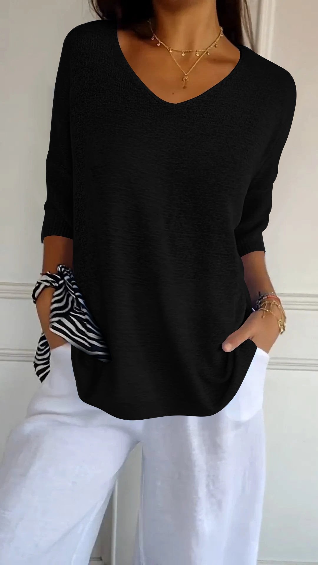 🥰Solid Color Knitted V-neck Top