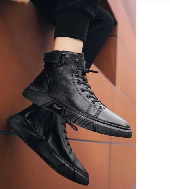 š Hot Sale 49% OFF š„MARTINI' BLACK LEATHER BOOTS