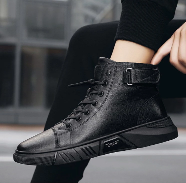 š Hot Sale 49% OFF š„MARTINI' BLACK LEATHER BOOTS