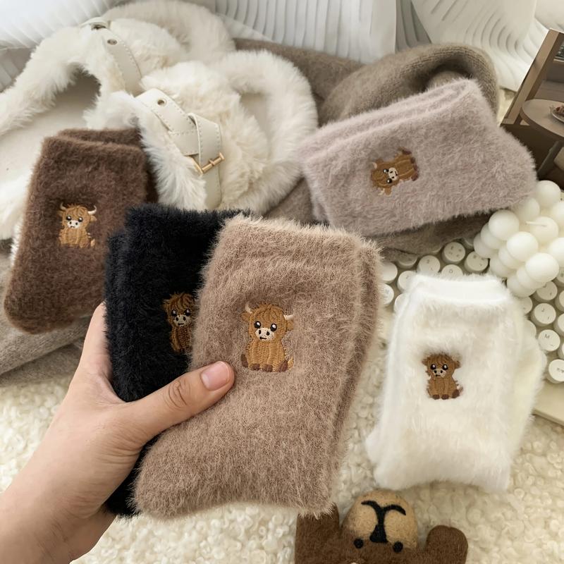 ⏳LAST DAY SALE 50% OFF!🔥Women's Cute Warm Highland Cow Embroidered Plush Socks