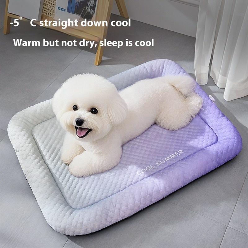 🐾 50% OFF NOW! ❄️ Pet Cooling Mat for Dogs & Cats – Breathable, washable & soft – Ice-silk fabric, perfect for floors, sofas or car travel – multiple sizes & gradient colours 🐶🐱
