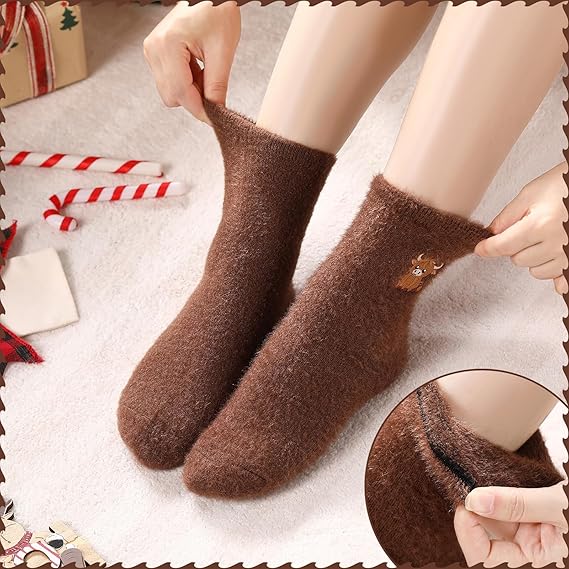 ⏳LAST DAY SALE 50% OFF!🔥Women's Cute Warm Highland Cow Embroidered Plush Socks