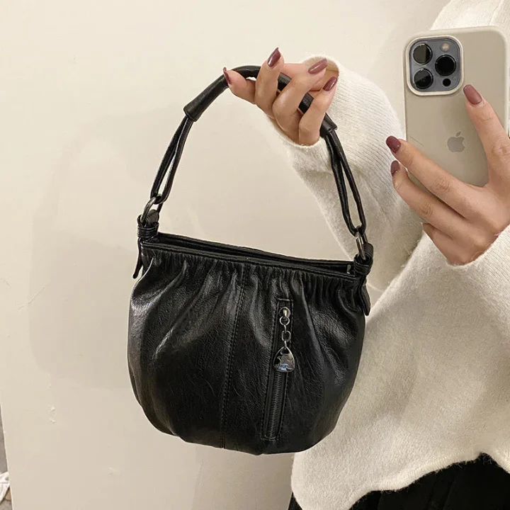 👜 60% OFF 💼 Pleated Bucket Leather Handbag – Soft Material, Adjustable Strap & Chic Casual Style ✨