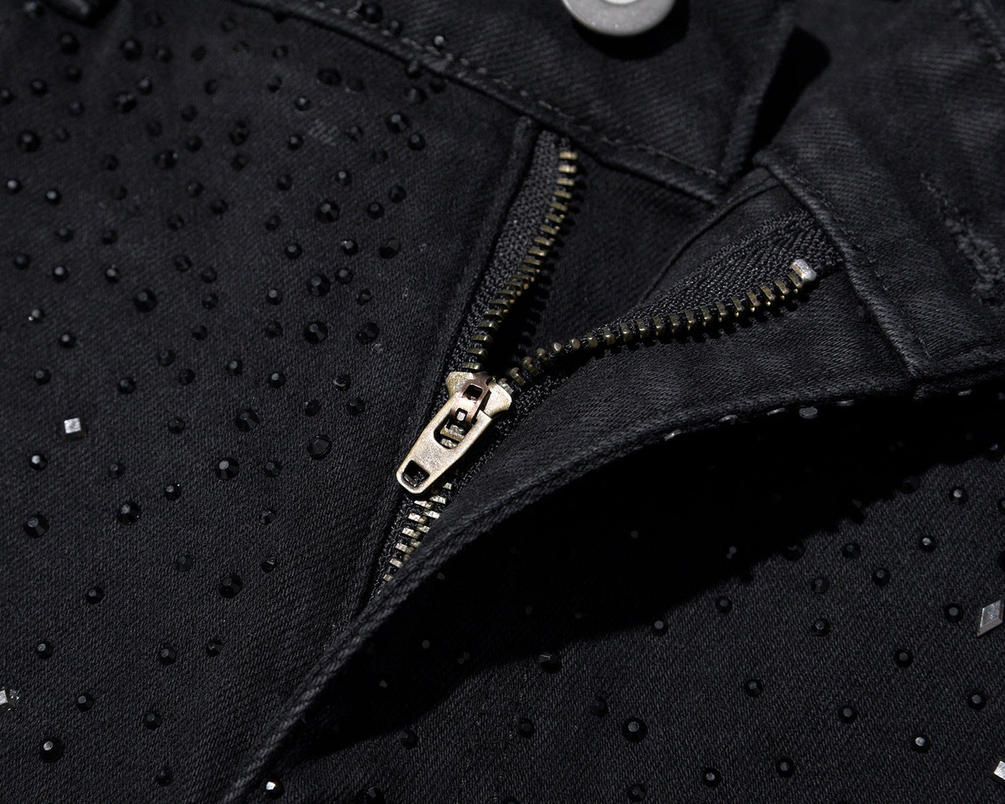 💥Christmas Sale 49% OFF👖 Rhinestone Embellished Slim-Fit Black Denim Jeans - Stretch Comfort with Sparkling Waistband for a Dazzling Look 💎🖤