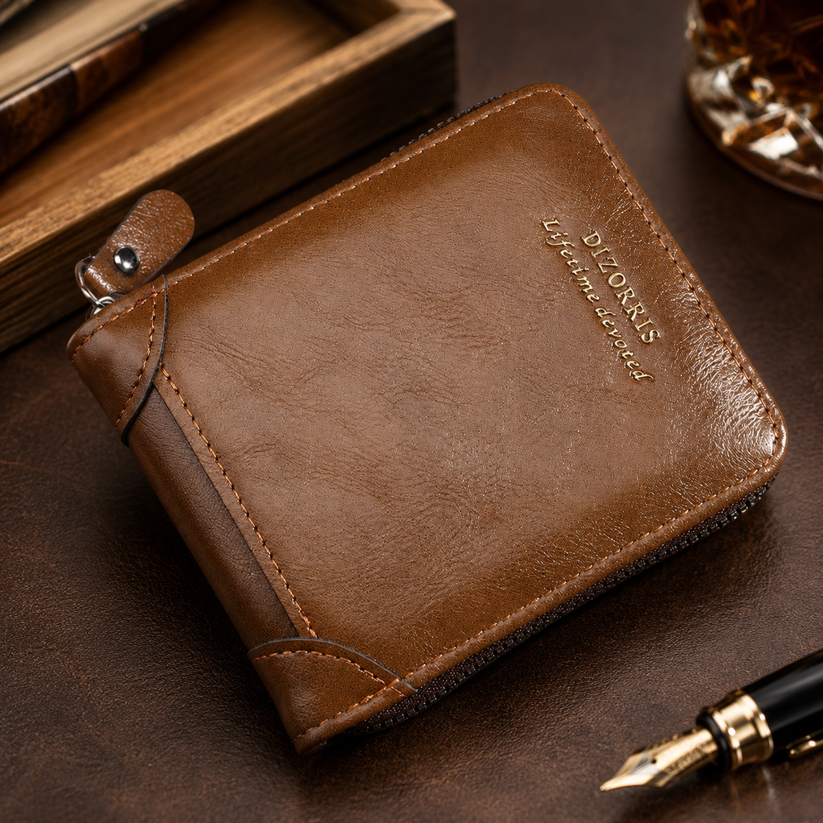 Vintage short wallet for men with full zip closure and triptych design