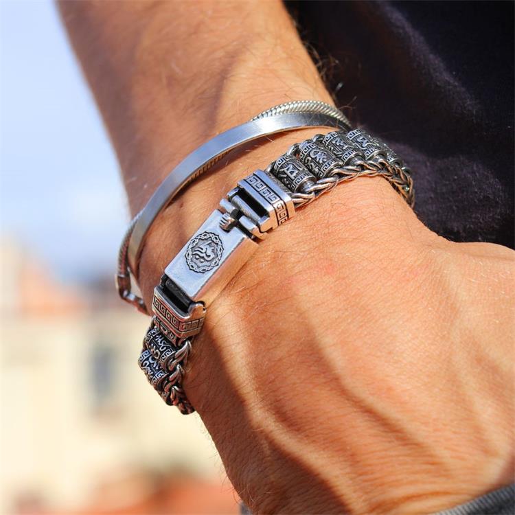 Six Character Truth-Prayer Wheel Bracelet
