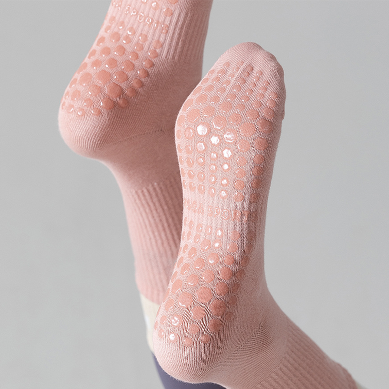 Cloud-Soft Pilates Crew Grip Socks