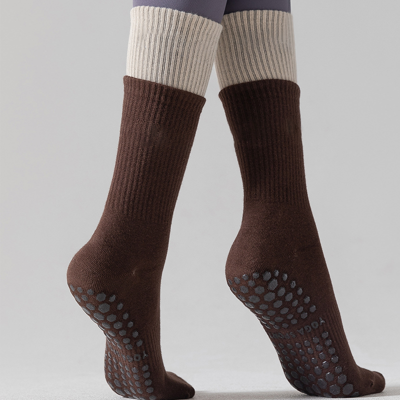 Cloud-Soft Pilates Crew Grip Socks