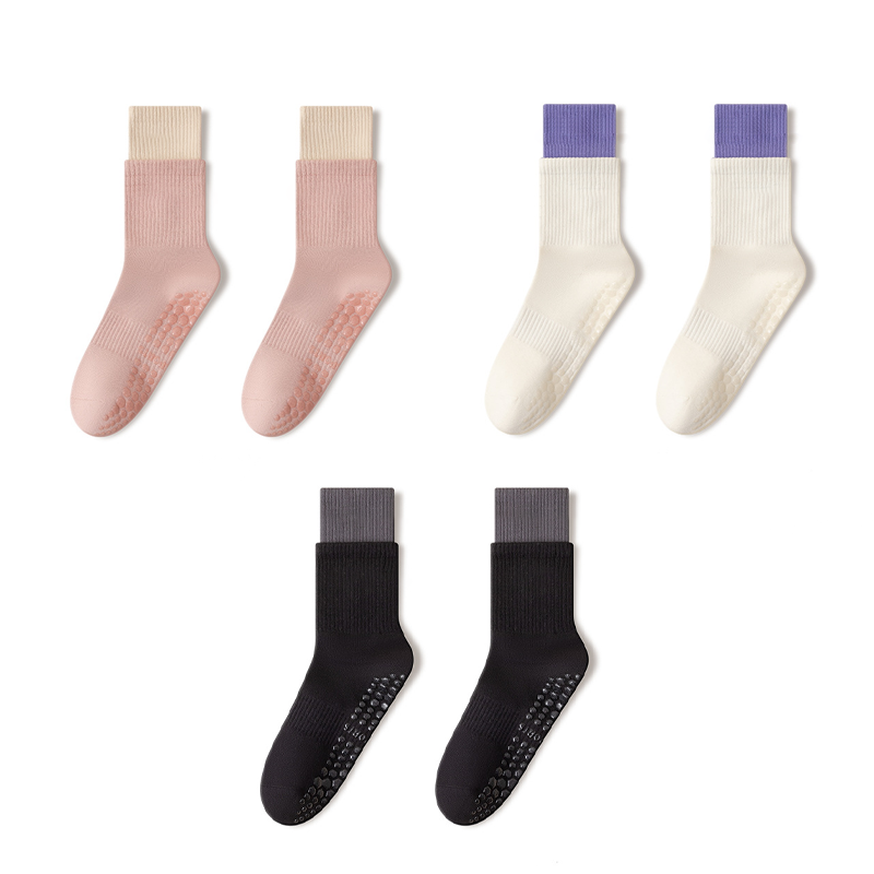 Cloud-Soft Pilates Crew Grip Socks