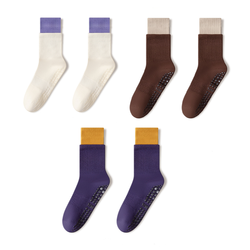 Cloud-Soft Pilates Crew Grip Socks