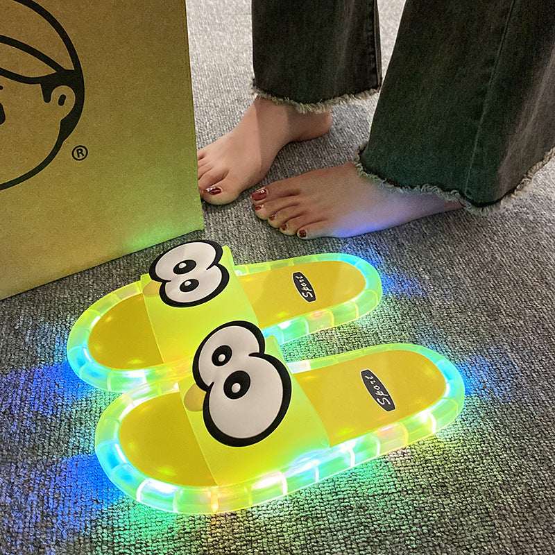 🩴Limited-time Special Price:£8.99!!!⛱️👣Cute slippers with cartoon motifs that glow